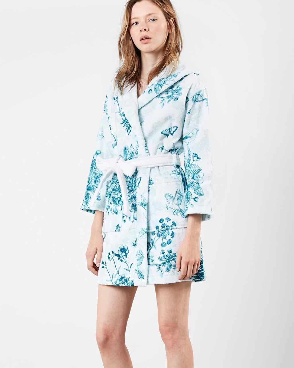 Desigual Bathrobe "White Floral" 4 Desigual Bathrobe "White Floral" - Image 2