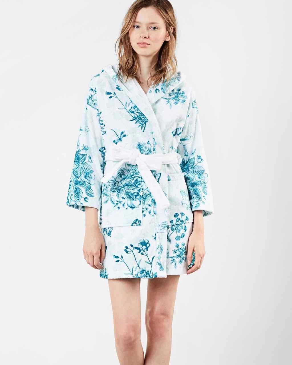 Desigual Bathrobe "White Floral" 6 Desigual Bathrobe "White Floral" - Image 4