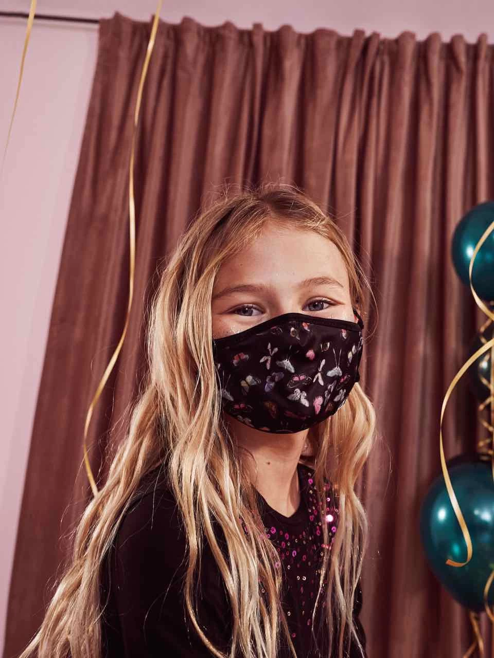 Desigual Girl Butterflies Face Mask + Pouch "Mariposa" 4 Desigual Girl Butterflies Face Mask + Pouch "Mariposa" - Image 2