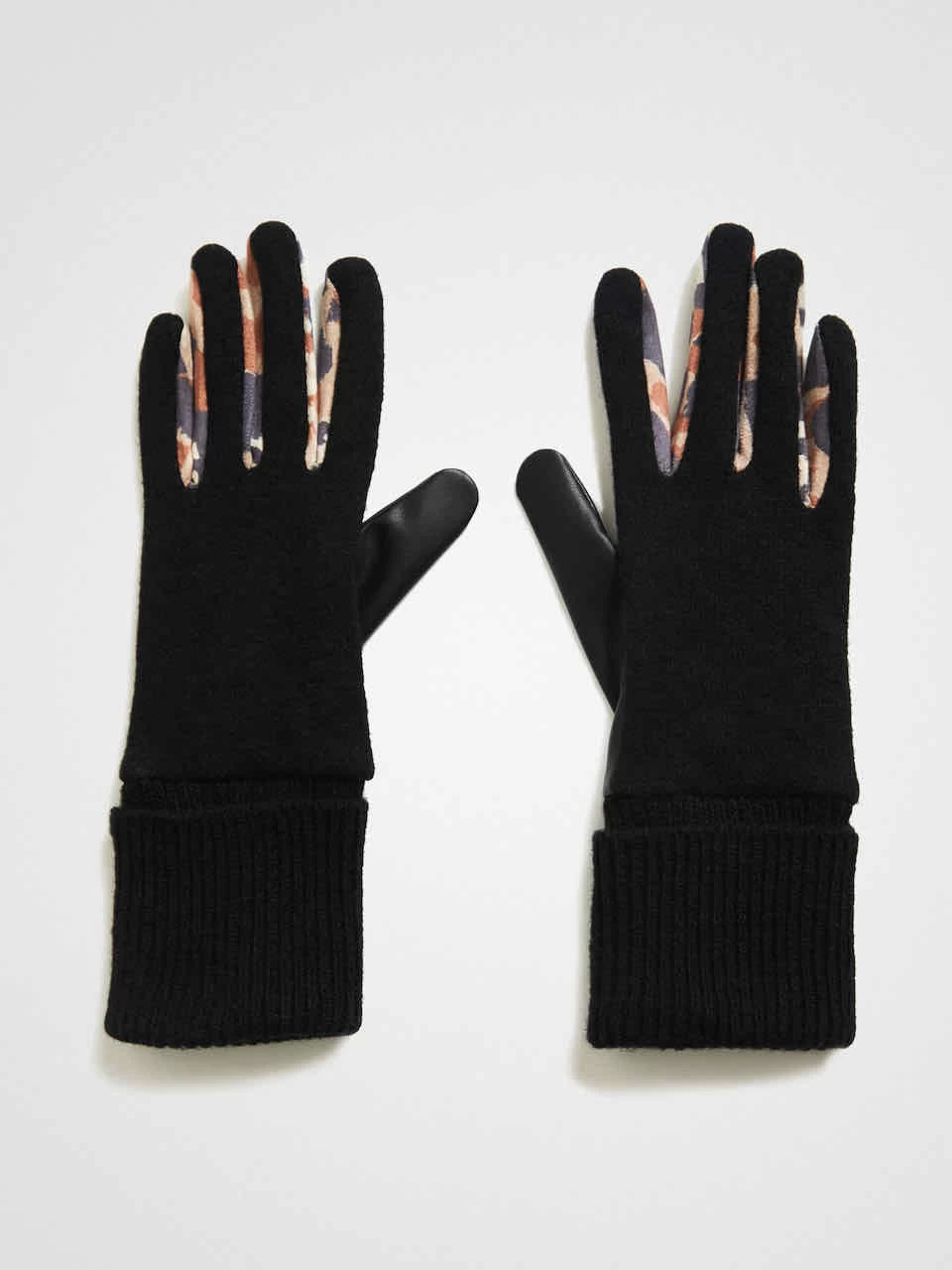 Desigual Gloves "Animal Patch" 3 Desigual Gloves "Animal Patch"