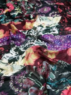 Desigual Scarf "Patch Digital Rectangle" 7 Desigual Scarf "Patch Digital Rectangle" -Fashion Clothing Line Store 21WAWA28 2000 Desigual Scarf Rectangular foulard floral patch