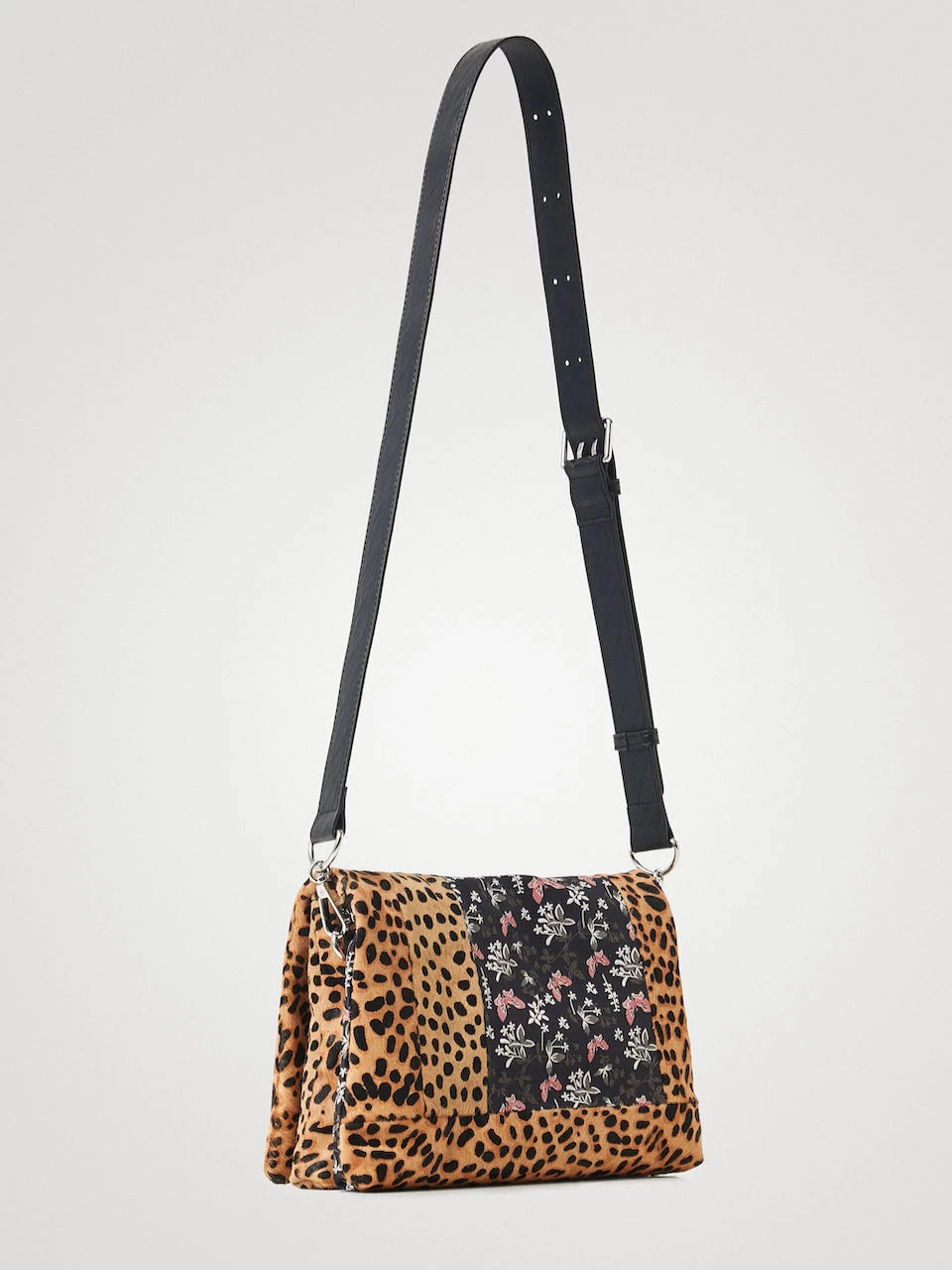 Desigual Leather Bag "Beta Animal Dortmund Flap" 6 Desigual Leather Bag "Beta Animal Dortmund Flap" - Image 4