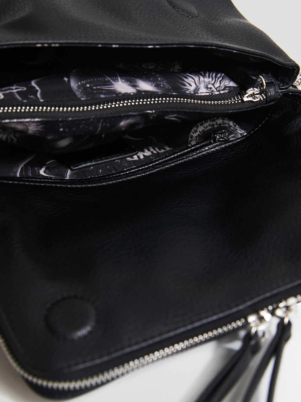 Desigual Bag "Embossed Half Venecia" (3 Colours) 11 Desigual Bag "Embossed Half Venecia" (3 Colours) - Image 9
