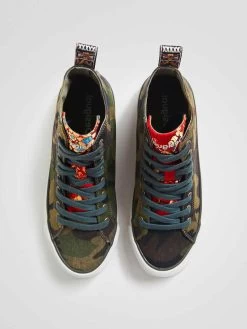 Desigual High-Top Sneakers "Beta Militar" 10 Desigual High-Top Sneakers "Beta Militar" -Fashion Clothing Line Store 21WSKA134086 Desigual High top embroidered Sneakers Camouflage with Heart