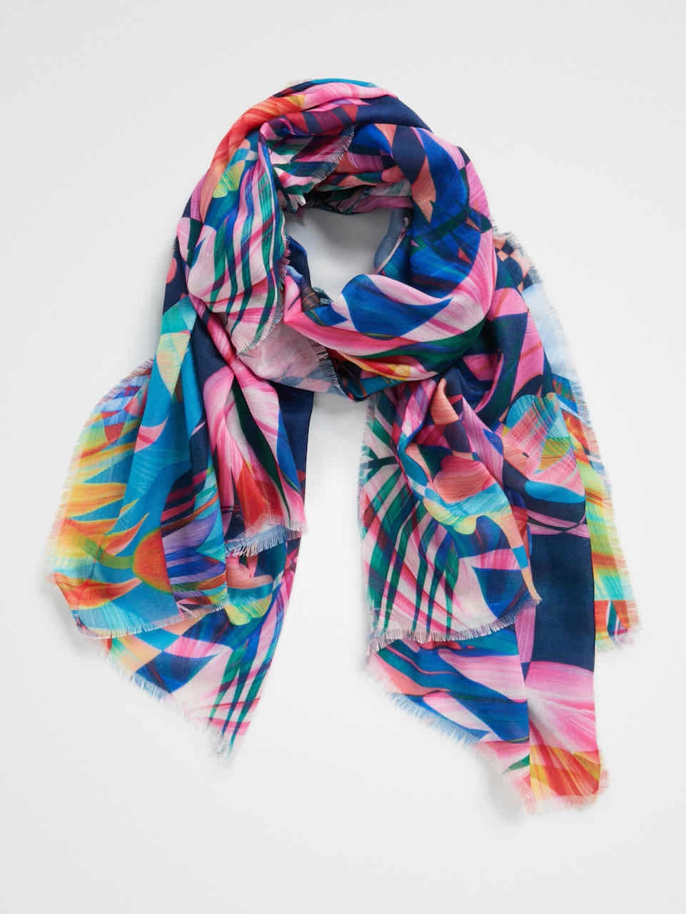 Desigual Arty Foulard "Virtual Pink Rectangle" (2 Colours) 3 Desigual Arty Foulard "Virtual Pink Rectangle" (2 Colours)