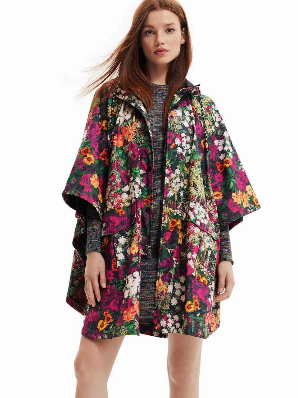 Desigual Poncho Raincoat "Ivy Colima" (One Size) 3 Desigual Poncho Raincoat "Ivy Colima" (One Size)
