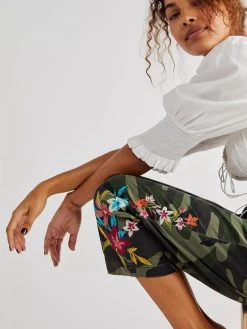 Driftwood Boyfriend Trousers (DW-P40945A) 9 Driftwood Boyfriend Trousers (DW-P40945A) -Fashion Clothing Line Store Driftwood P40945 BOYFRIEND CAPRI Camouflage TROUSER