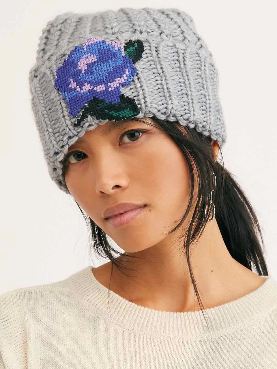 Free People "Everything Rosy Beanie" (2 Colours) 3 Free People "Everything Rosy Beanie" (2 Colours)