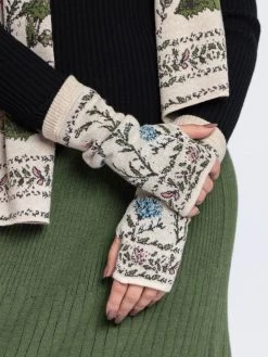 IVKO Wool Wrist Warmers Floral Pattern 222584 (2 Colours) 8 IVKO Wool Wrist Warmers Floral Pattern 222584 (2 Colours) -Fashion Clothing Line Store IVKO wrist warmers 222584 off white