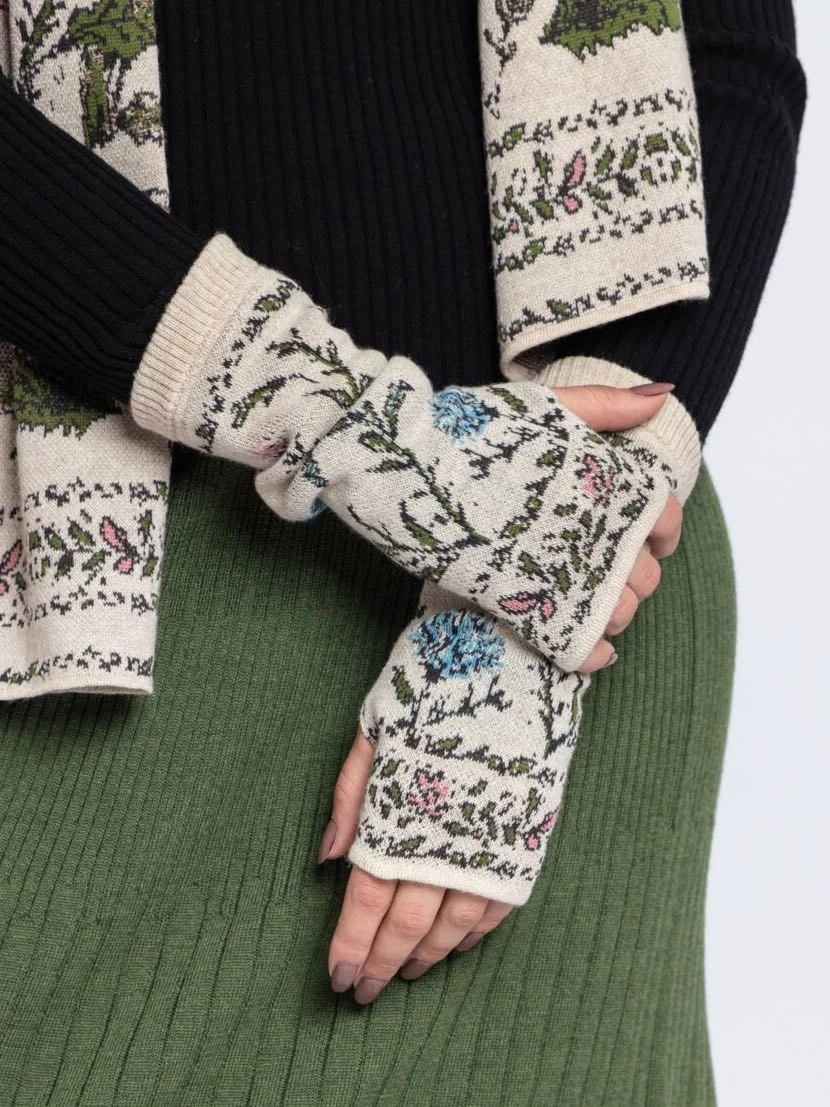 IVKO Wool Wrist Warmers Floral Pattern 222584 (2 Colours) 5 IVKO Wool Wrist Warmers Floral Pattern 222584 (2 Colours) - Image 3