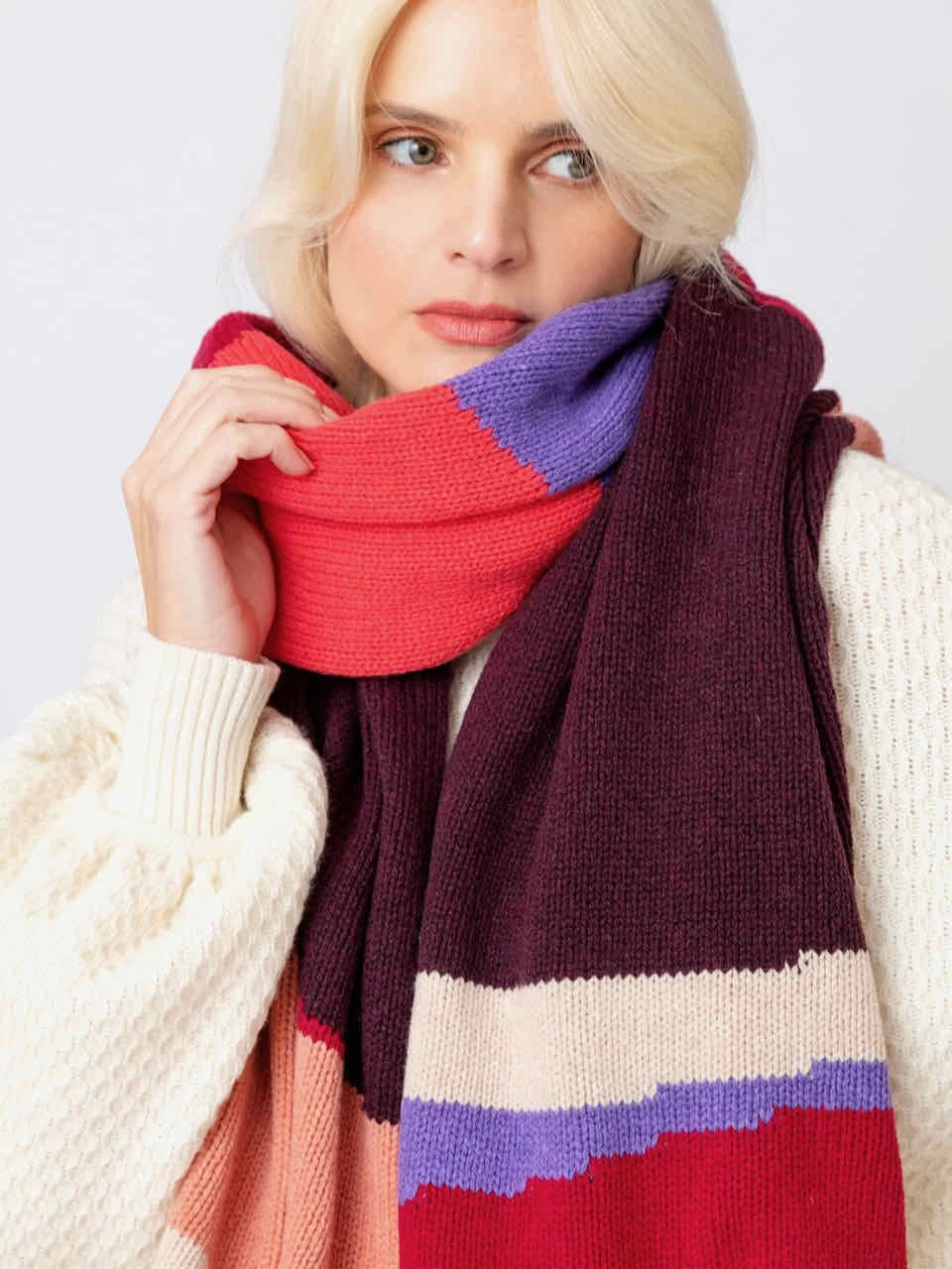 IVKO Wool Scarf Intarsia Pattern 212581 (2 Colours) 7 IVKO Wool Scarf Intarsia Pattern 212581 (2 Colours) - Image 5